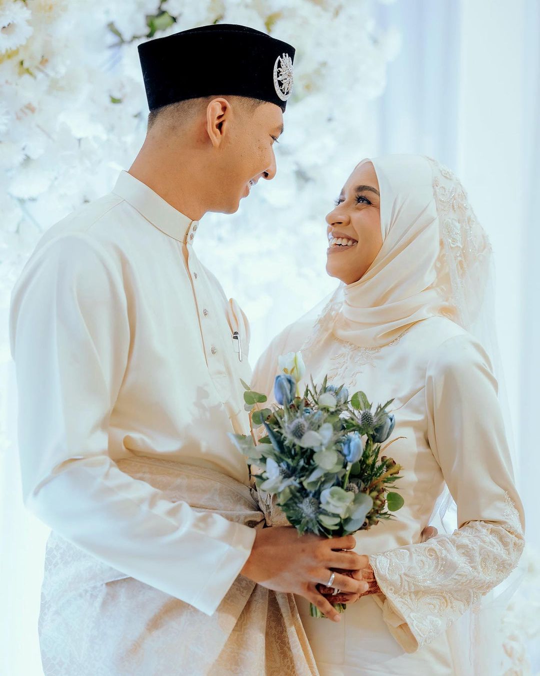 Colossal Weddings