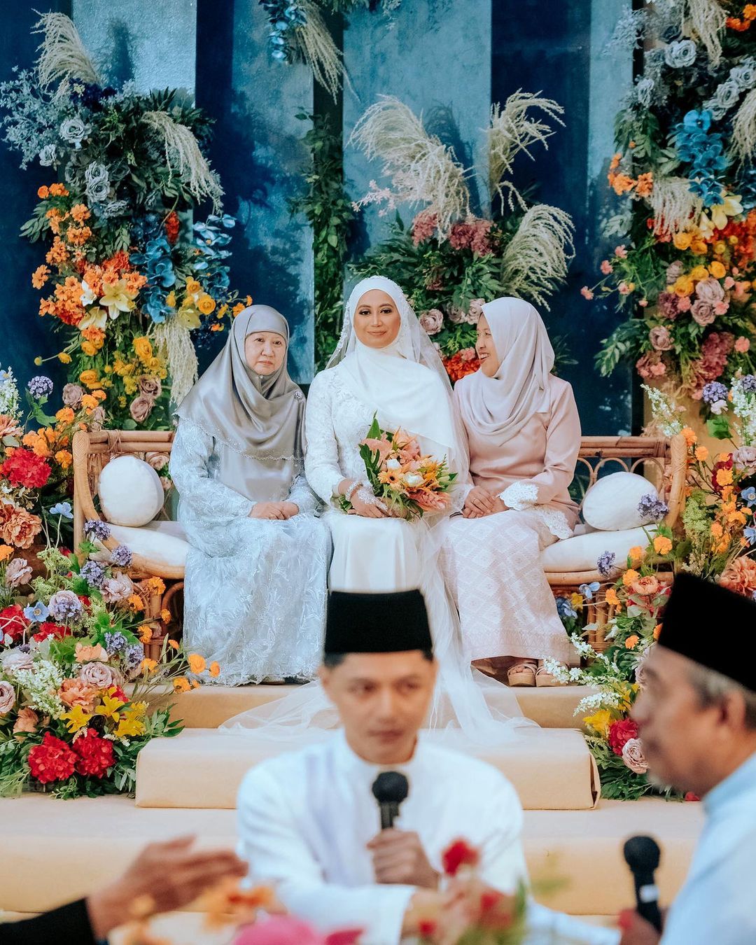 Colossal Weddings