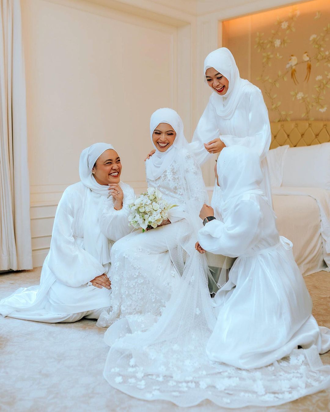 Colossal Weddings