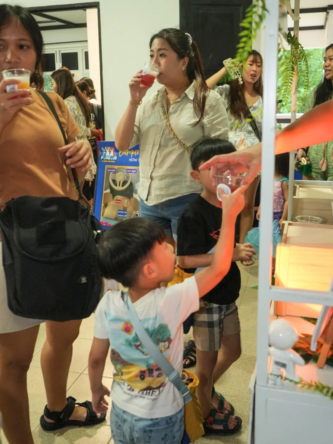 The Juicy Way: Fruit Juice Live Station & Catering