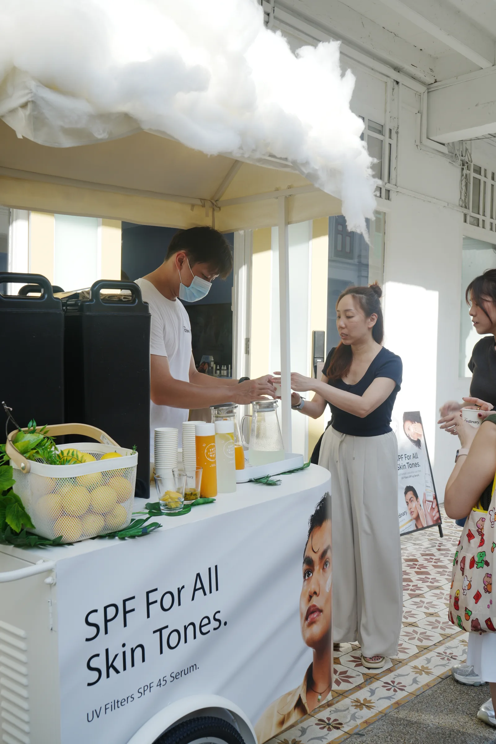 The Juicy Way: Fruit Juice Live Station & Catering