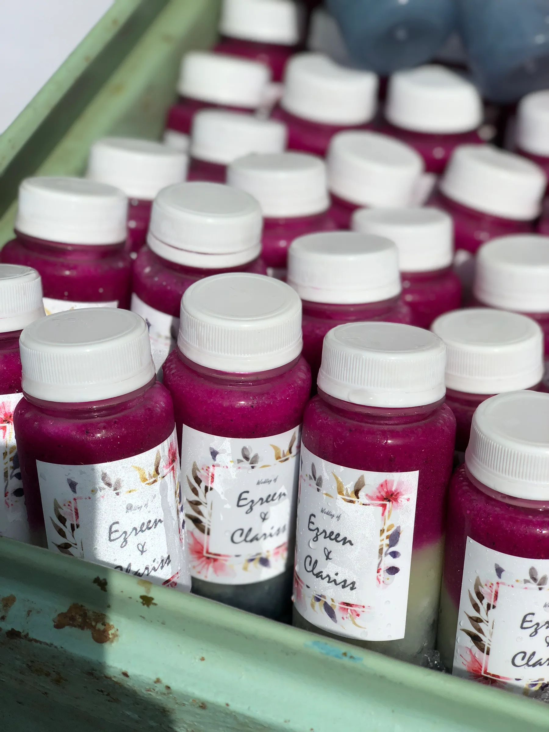 The Juicy Way: Fruit Juice Live Station & Catering